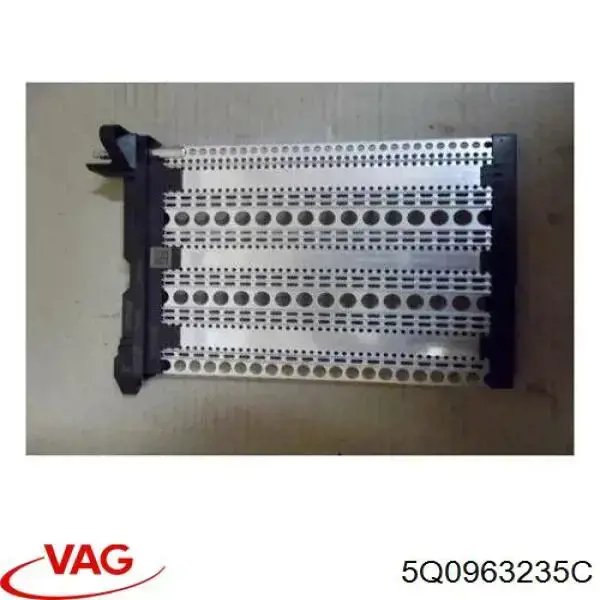 Електропідігрівач повітря системи опалення салону VAG 5Q0963235C