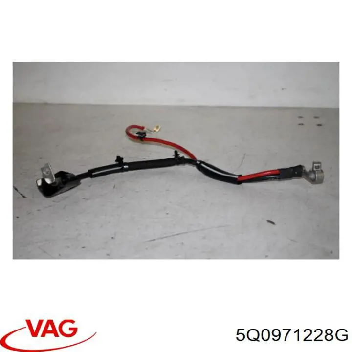 Кабель плюсової клеми акумулятора (АКБ) VAG 5Q0971228G ціна, від 10.44 USD
