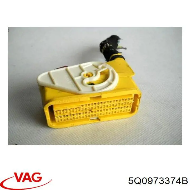  VAG 5Q0973374B