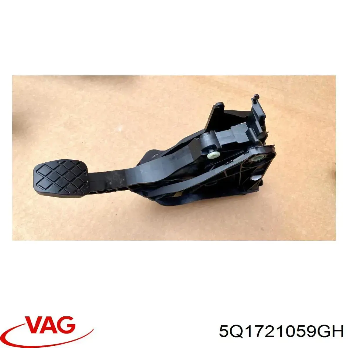 Педаль і привід управління зчепленням VAG 5Q1721059GH ціна, від 397.46 USD