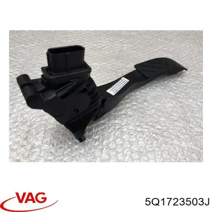  Педаль газу Audi Q3 