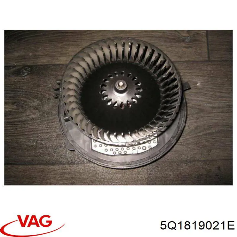 5Q1819021E VAG Електромотор пічки