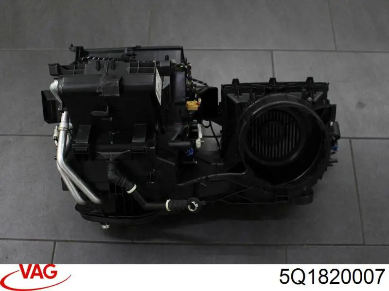 Купити 5Q1820007 VAG 