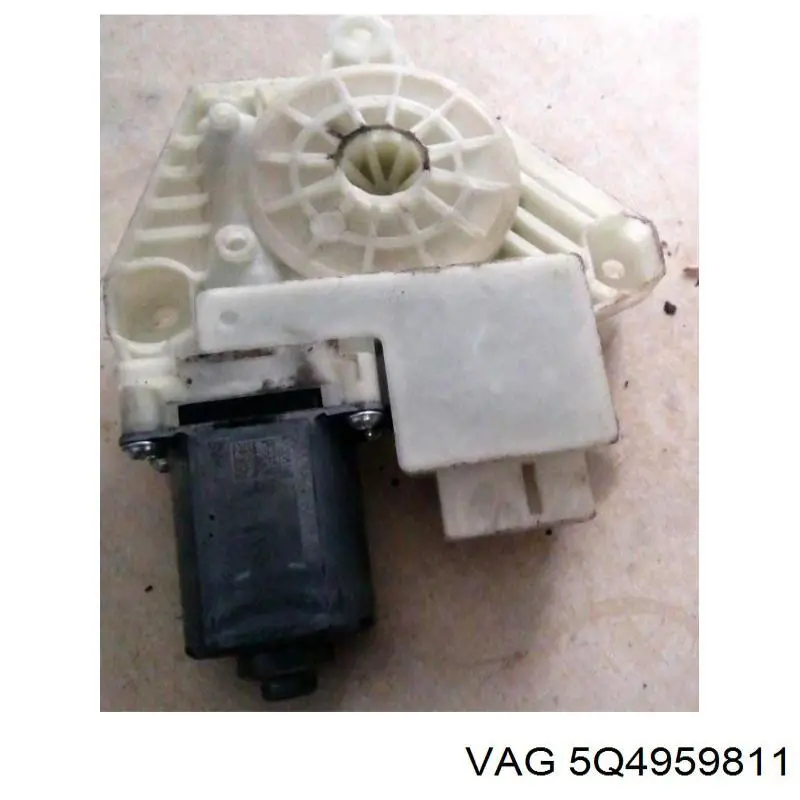 Моторчик склопідйомника двері задніх, лівих VAG 5Q4959811 ціна, від 25.34 USD