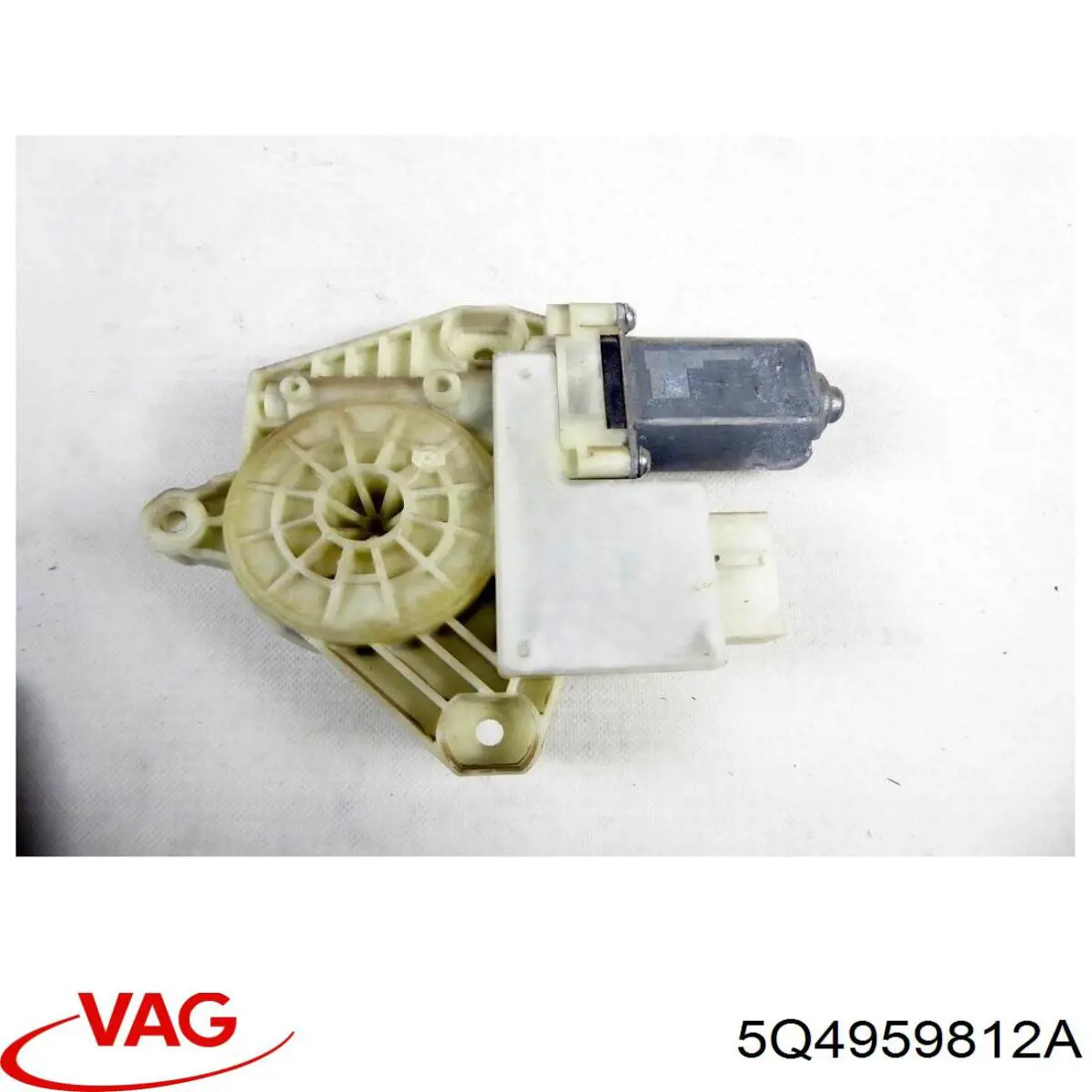 Мотор склопідйомника дверей задніх, правих VAG 5Q4959812D ціна, від 5.64 USD