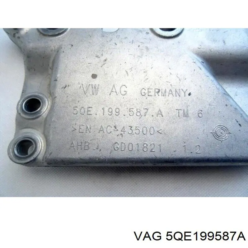 5QE199587A VAG Кронштейн подушки (опори) двигуна, лівої