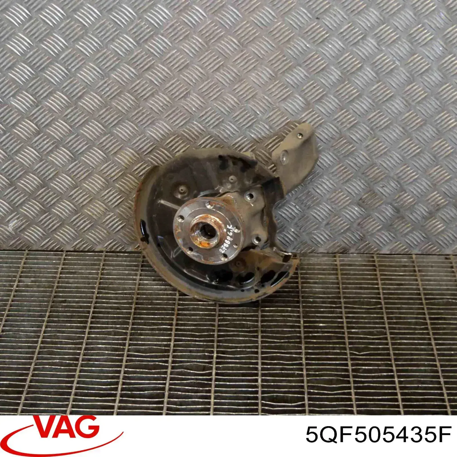 Кулак поворотний лівий Vika 55051702801 ціна, від 67.23 USD