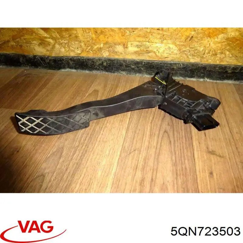 Підаль газу VAG 5QN723503 ціна, від 6.35 USD