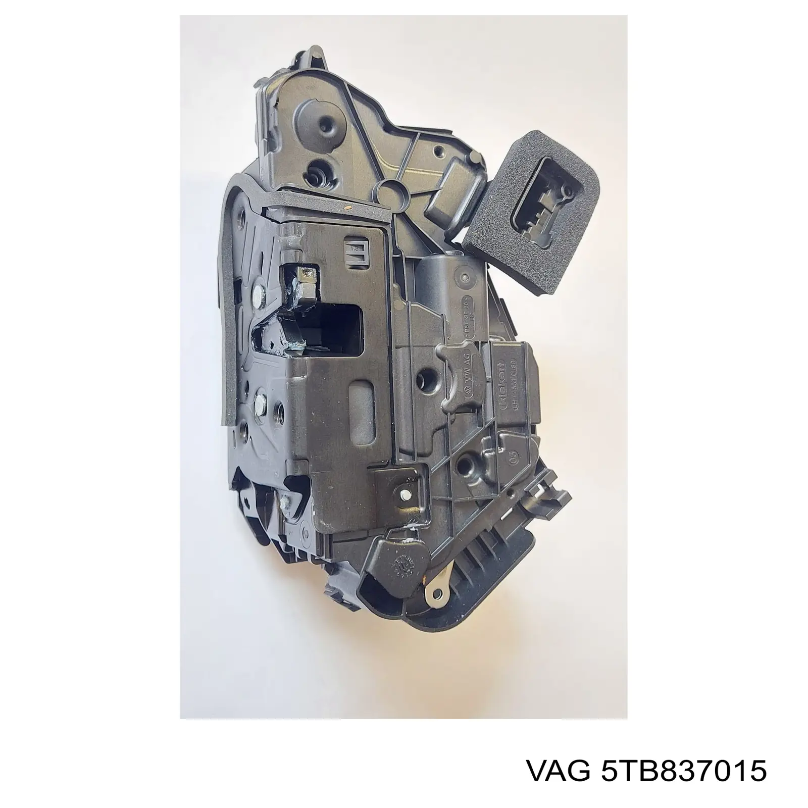 Замок передньої двері, лівої VAG 5TB837015 ціна, від 47.22 USD