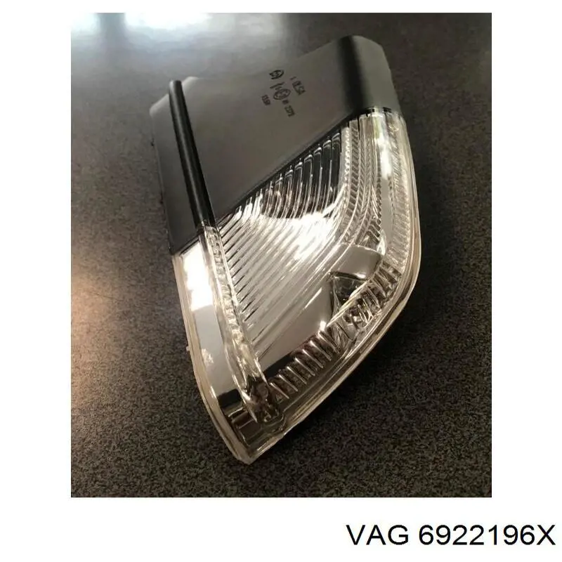Покажчик повороту дзеркала, лівий Signeda VVWM1027PLO ціна, від 37.80 USD