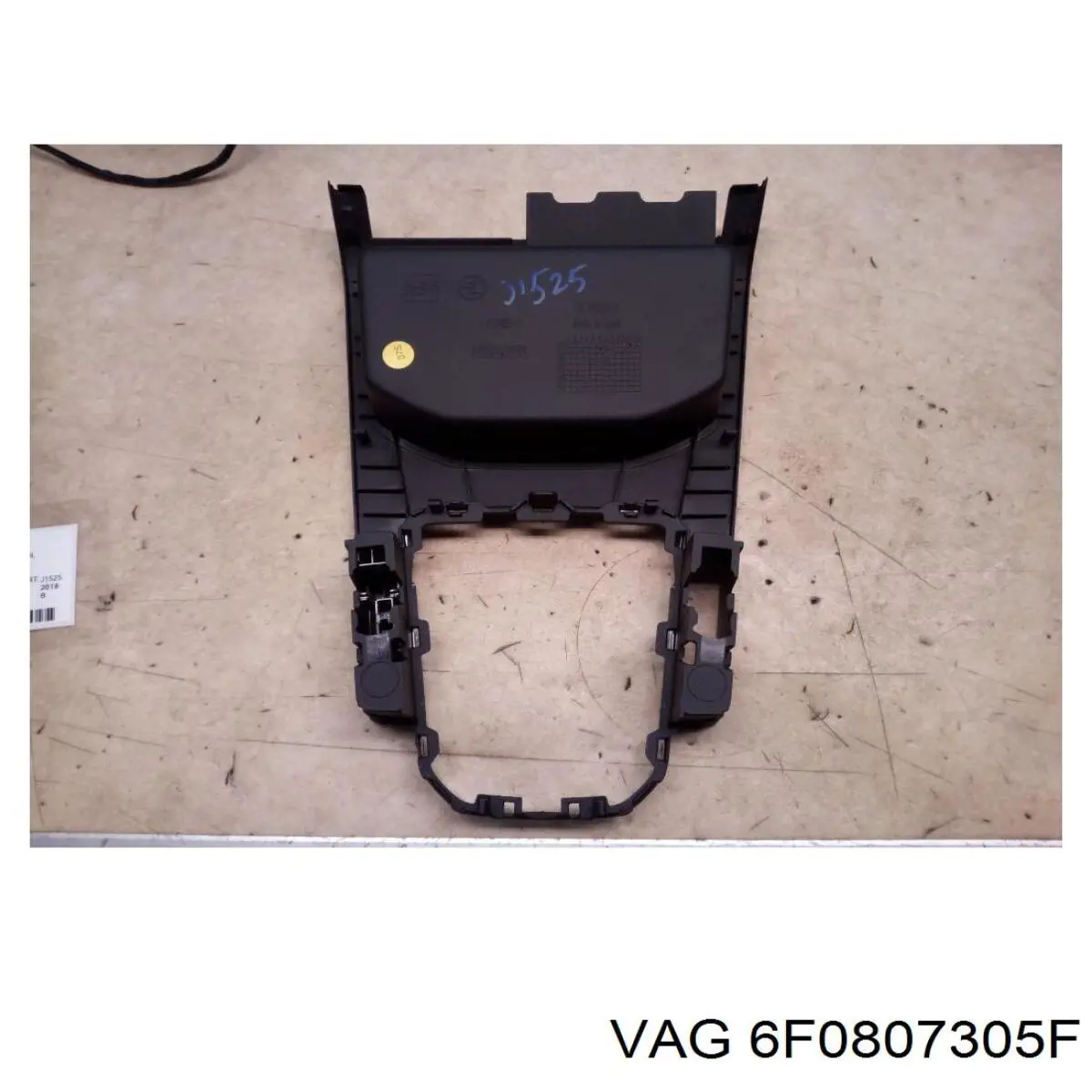6F0807305F VAG Шина бампера заднього