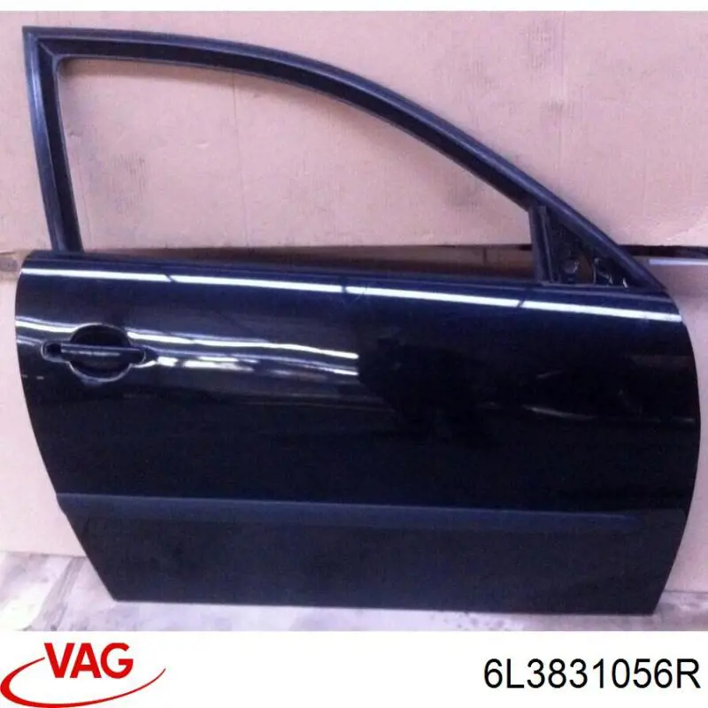 6L3831056P VAG Пасажирські передні двері