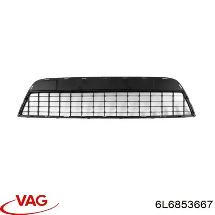 Решітка переднього бампера, центральна 6L6853667 VAG