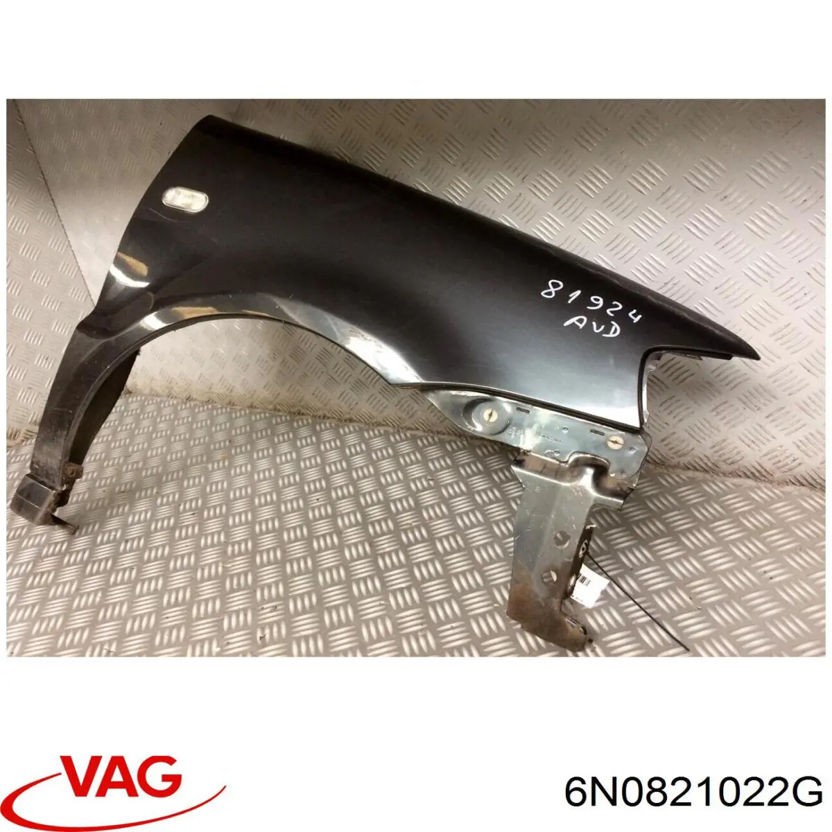 Крило переднє праве VAG 6N0821022G ціна, від 50.44 USD