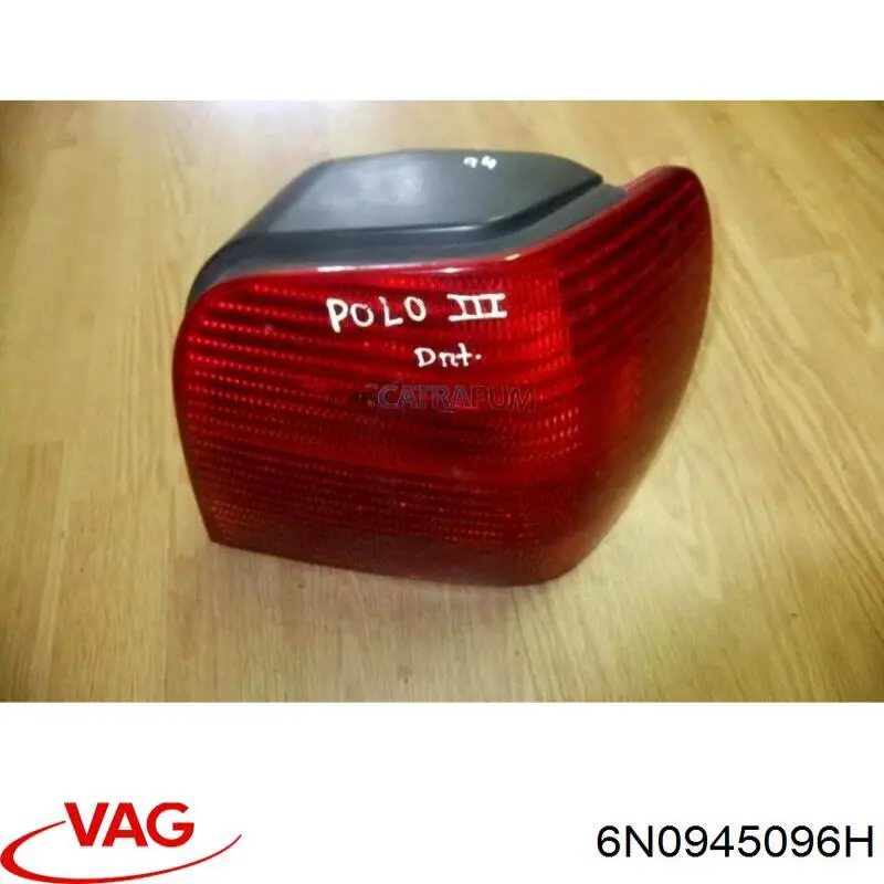Купити Задня права фара Volkswagen Polo III 6N2