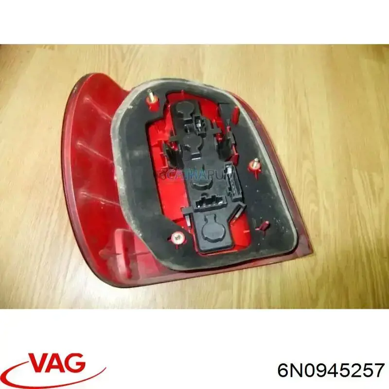 Цоколь (патрон) заднього ліхтаря VAG 6N0945257 ціна, від 11.65 USD