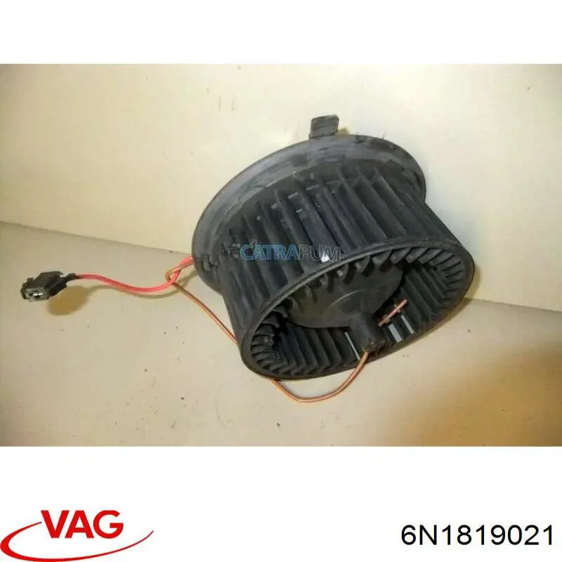 Двигун вентилятора пічки (обігрівача салону) VAG 6N1819021 ціна, від 43.36 USD