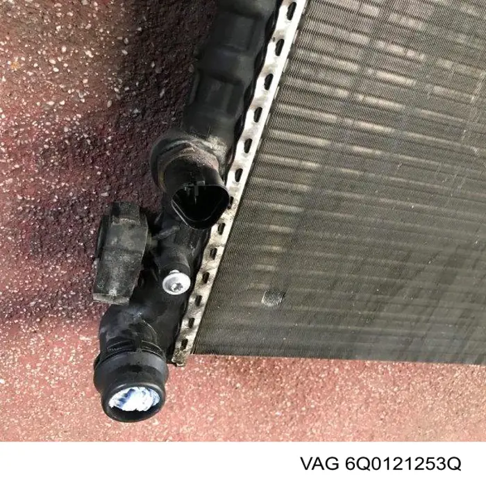 Радіатор основний VAG 6Q0121253Q ціна, від 37.25 USD