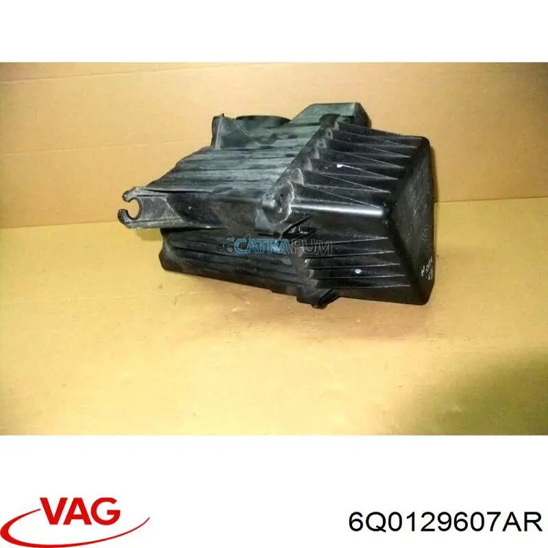 Корпус повітряного фільтра VAG 6Q0129607AR ціна, від 15.52 USD