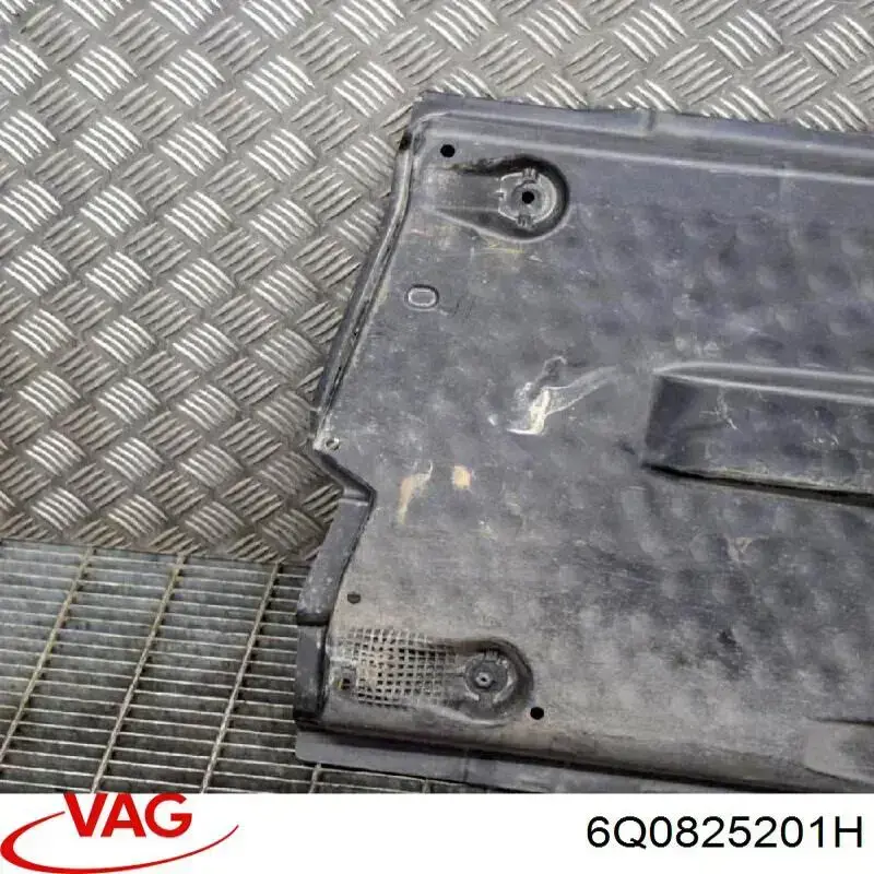Захист днища, лівий VAG 6Q0825201F ціна, від 25.90 USD