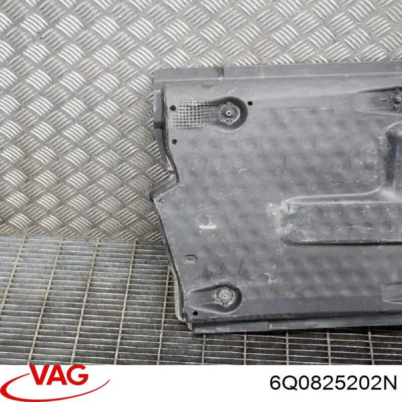 Захист днища, правий Signeda PVG98103AR