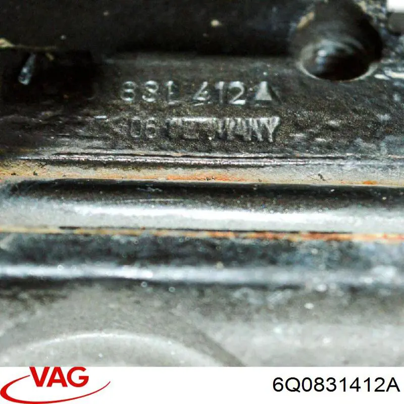 Петля передніх дверей права VAG 6Q0831412A ціна, від 15.28 USD