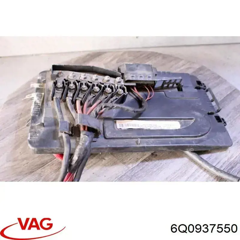 Блок запобіжників 6Q0937550F Diamond/DPA