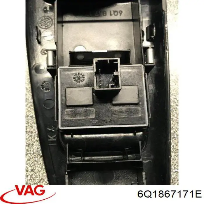  VAG 6Q1867171E ціна, від 10.99 USD