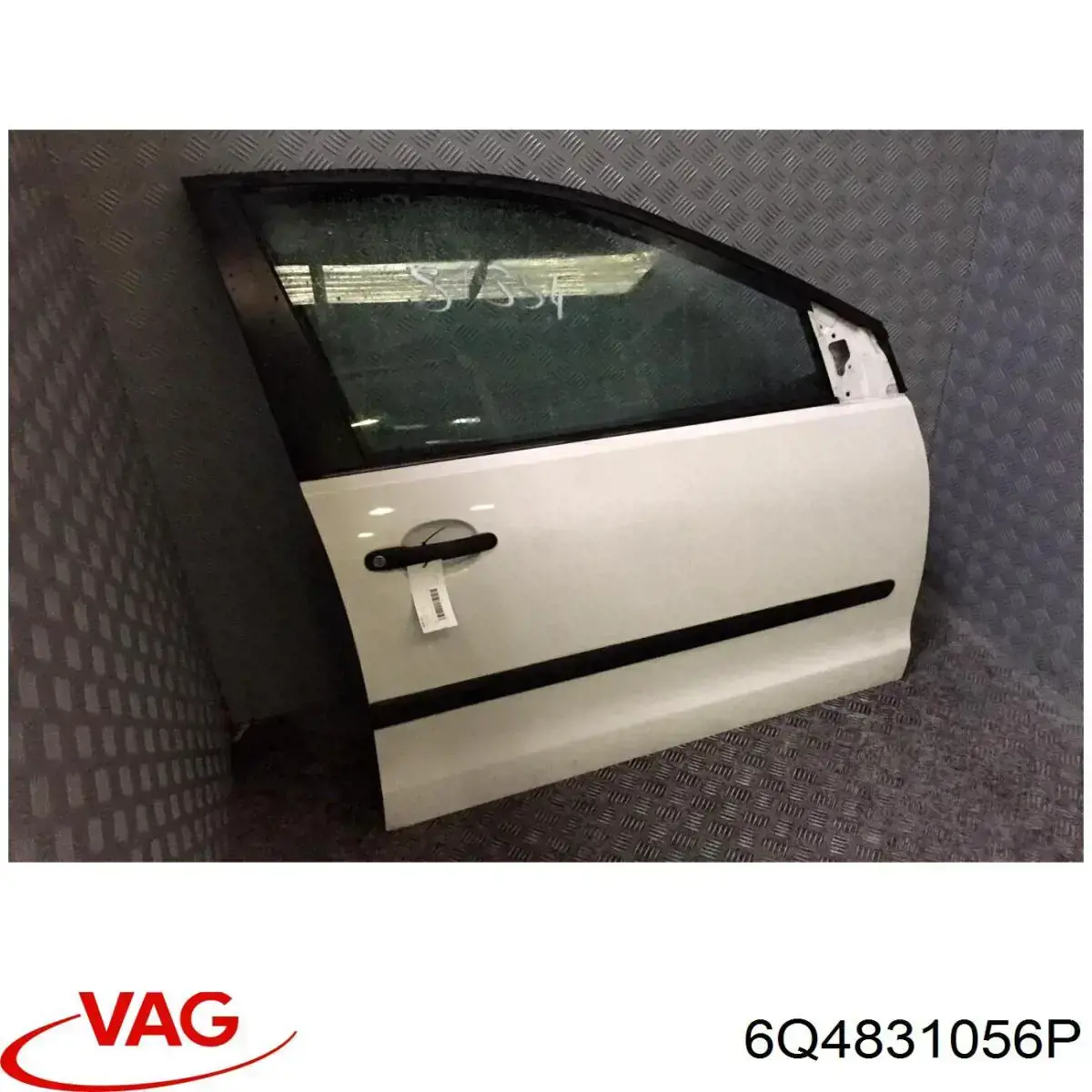 Двері передні, праві VAG 6Q4831056P ціна, від 691.79 USD