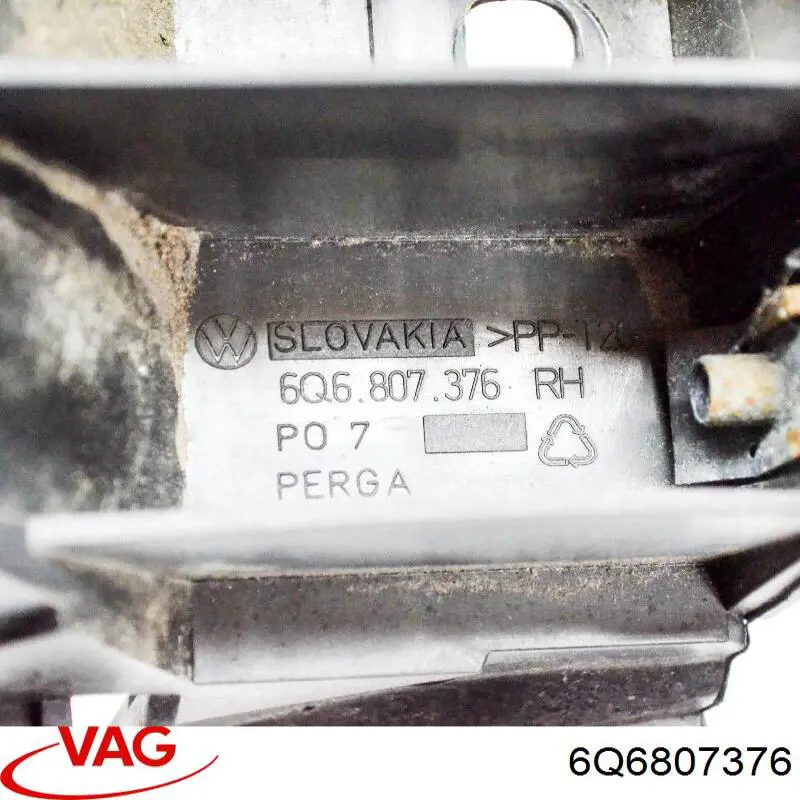 Кронштейн бампера заднього, правий 88070741602 Diamond/DPA