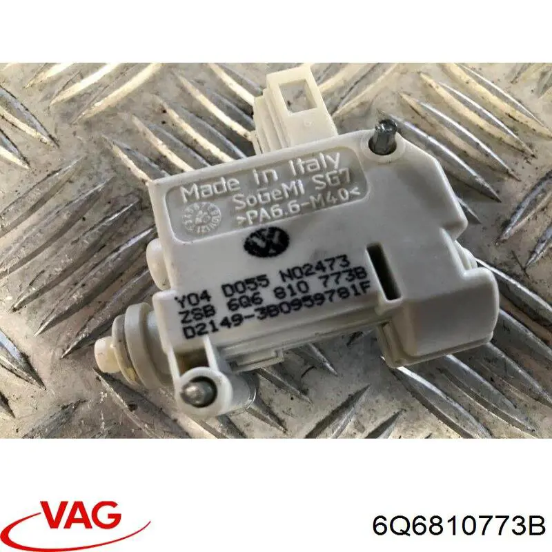Купити 6Q6810773C VAG Мотор-привод відкриття лючка бака