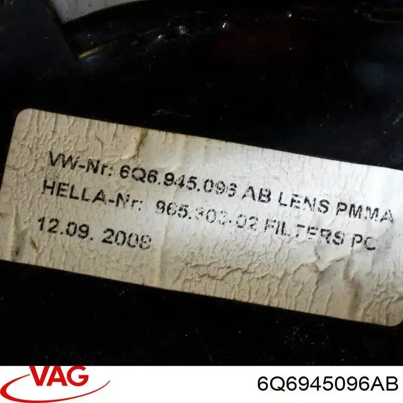 Купити 6Q6945096AB VAG Задня права фара