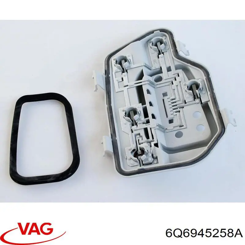Цоколь (патрон) заднього ліхтаря VAG 6Q6945258A ціна, від 10.18 USD