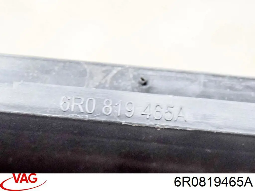 Решітка задня вентиляції салону, ліва 6R0819465A VAG