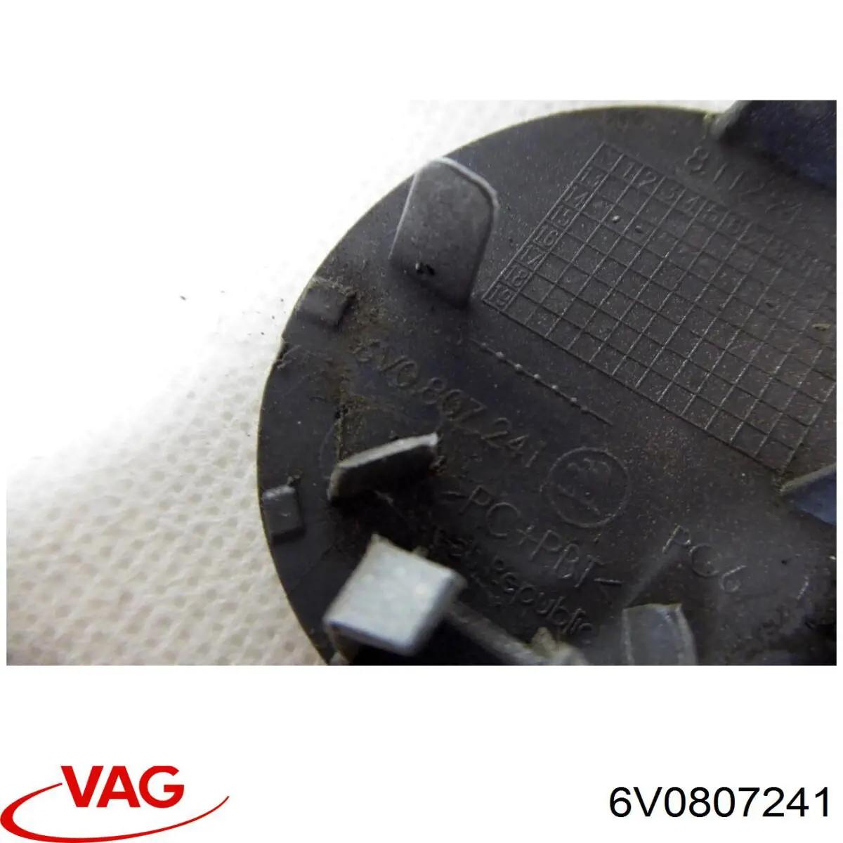 Заглушка бампера буксирувального гака, передня VAG 6V0807241 ціна, від 5.35 USD