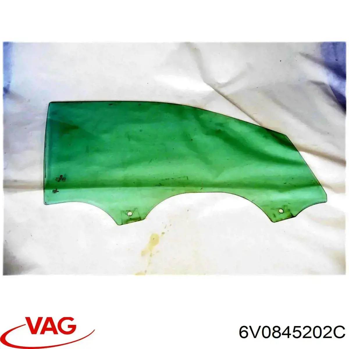 Купити 6V0845202C VAG Скло передніх дверей, правою