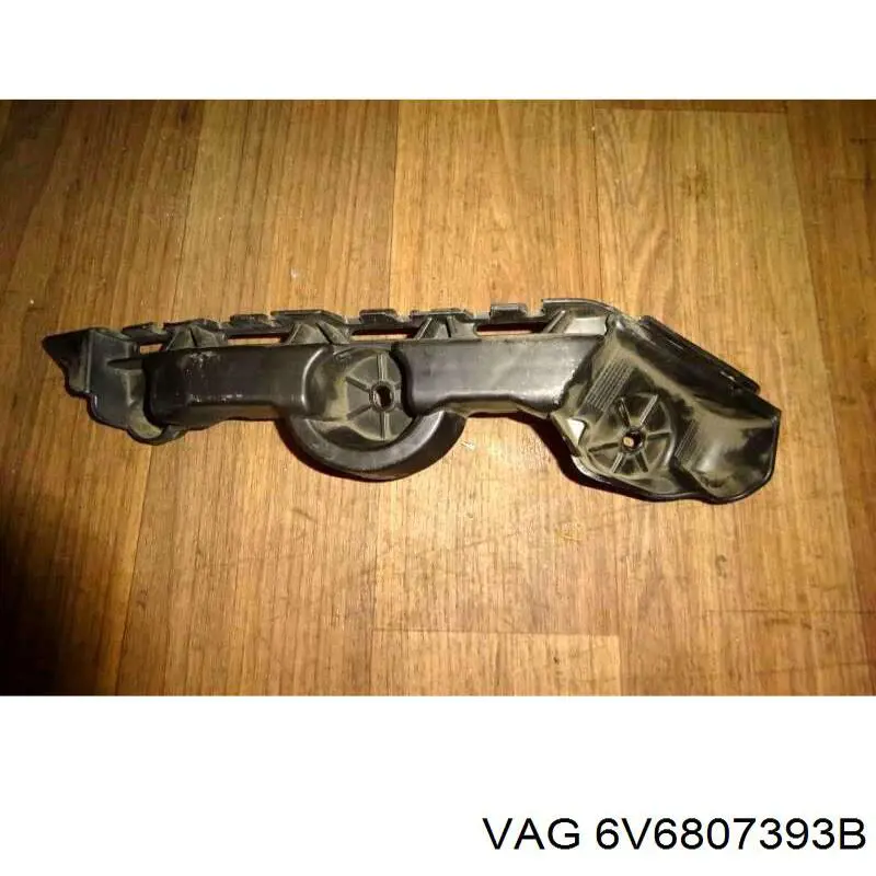 Направляюча заднього бампера, ліва VAG 6V6807393B ціна, від 16.47 USD