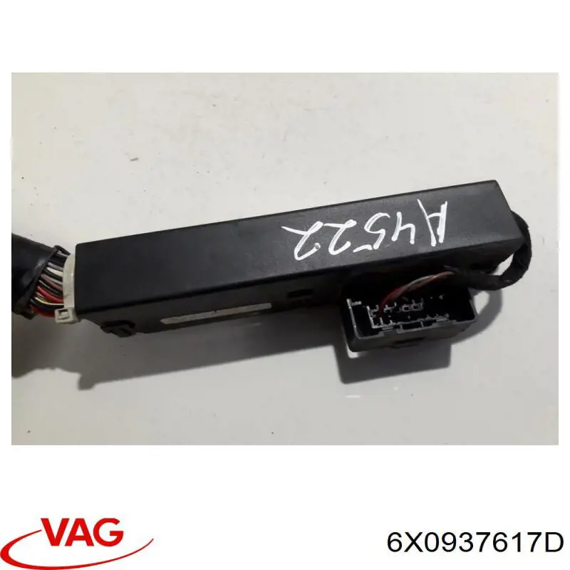 Купити 6X0937617D VAG Блок запобіжників задній, салонний