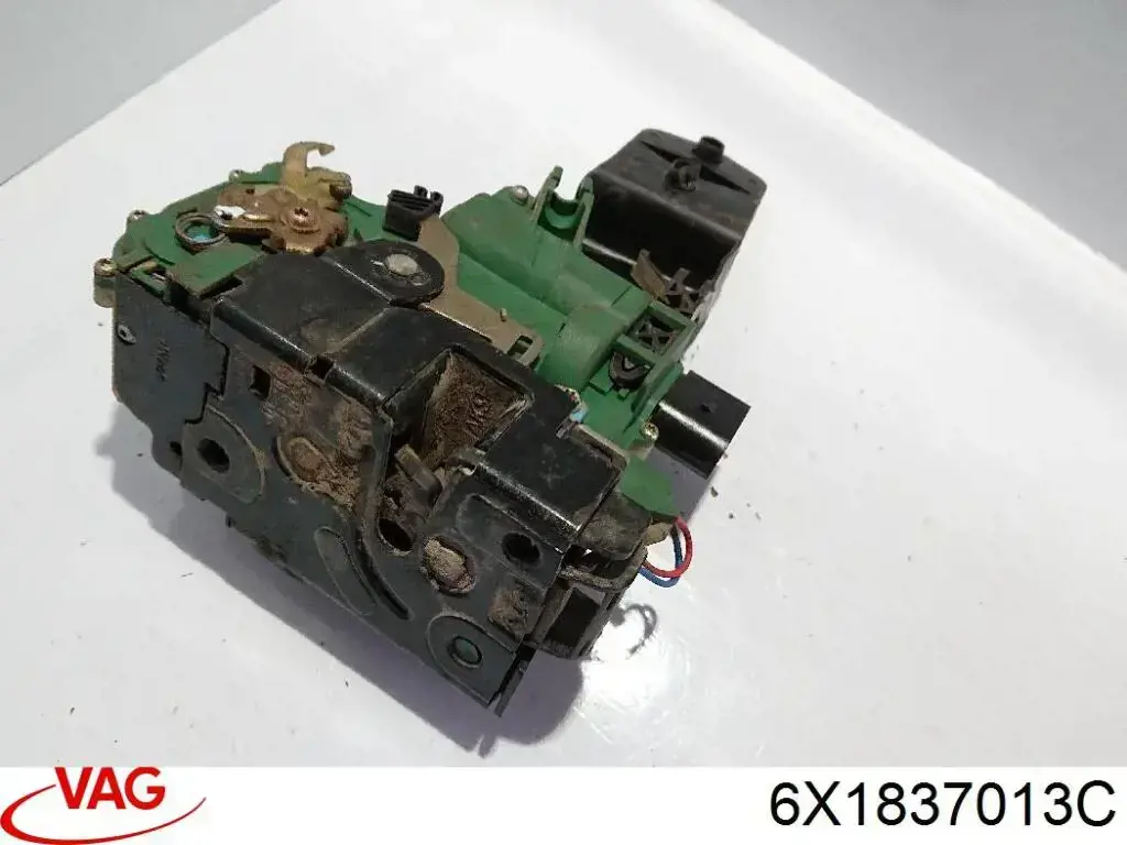 Замок передньої лівої двері 6X1837013C VAG