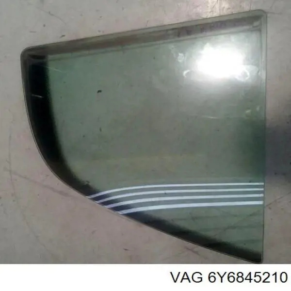 Скло-кватирка двері, задній, правій 6Y6845210 VAG