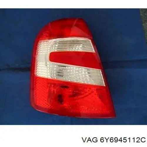 Задні ліхтарі VAG 6Y6945112C ціна, від 44.73 USD