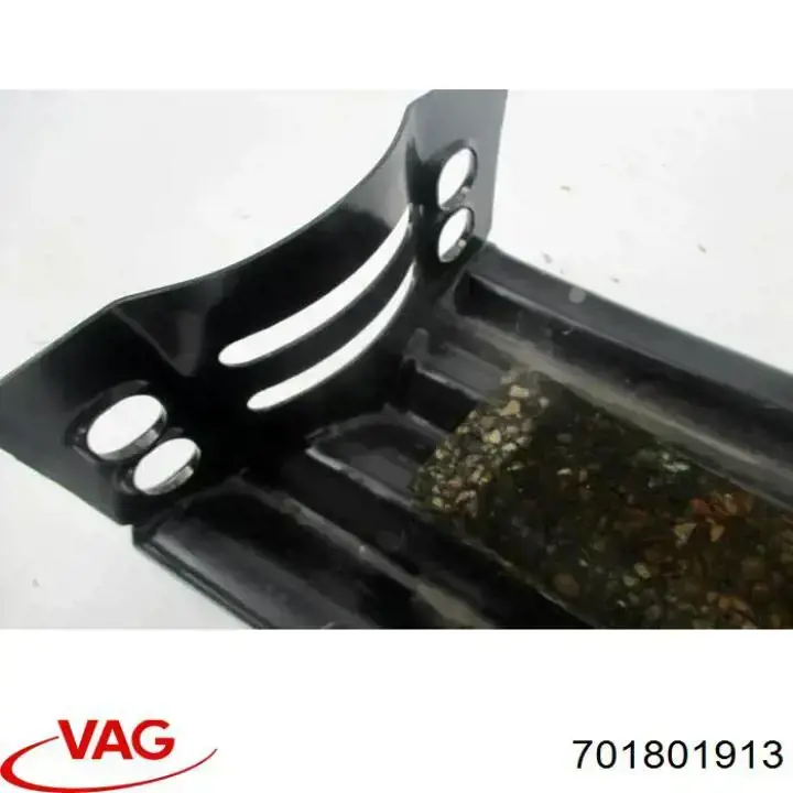 701801913 VAG Втулка розпірна хвостовика заднього моста