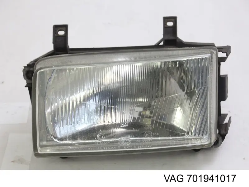 Купити 701941017 VAG Фара