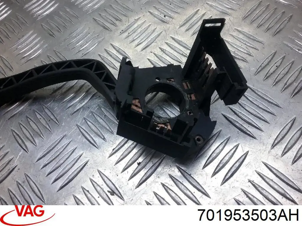  VAG 701953503AH ціна, від 6.04 USD