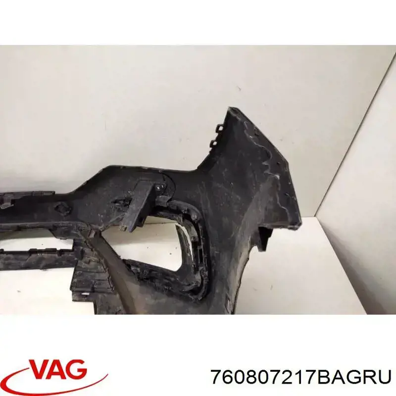 Бампер передній VAG 760807217BAGRU