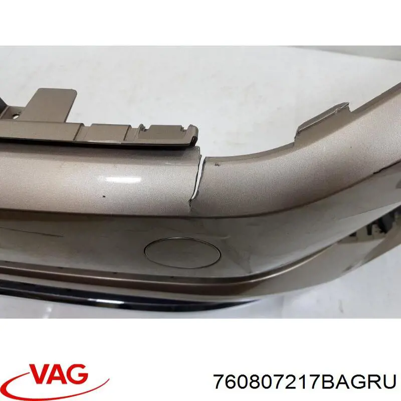 760807217BAGRU VAG Бампер передній в зборі