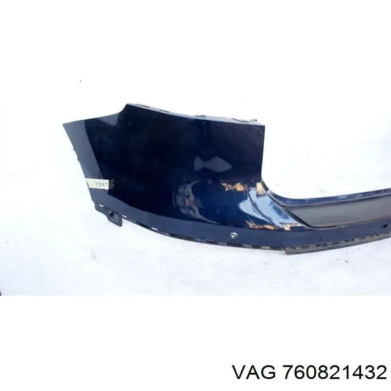 Кронштейн кріплення крила переднього правого верхній 760821432 VAG