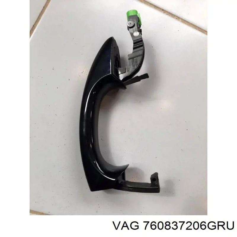 Купити 760837206 VAG Ручка дверей правих, зовнішня, перед/зад
