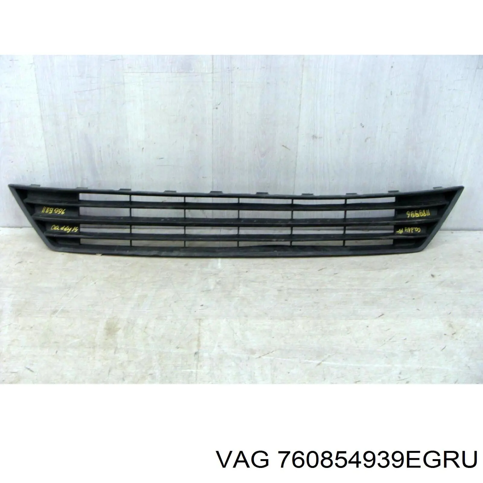 Накладка передньої лівої двері VAG 760854939A ціна, від 70.54 USD