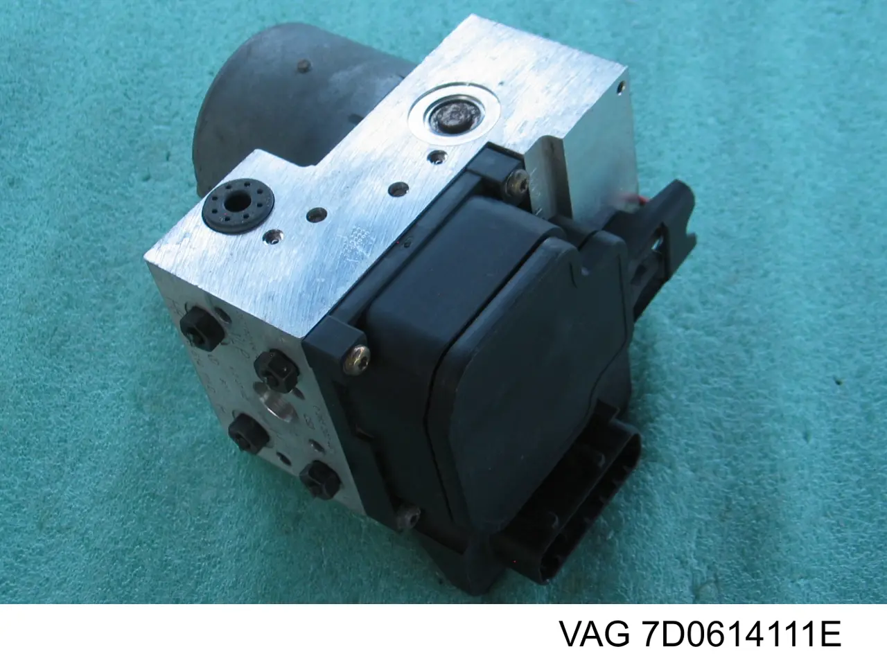 7D0614111E VAG Блок управління АБС (ABS)